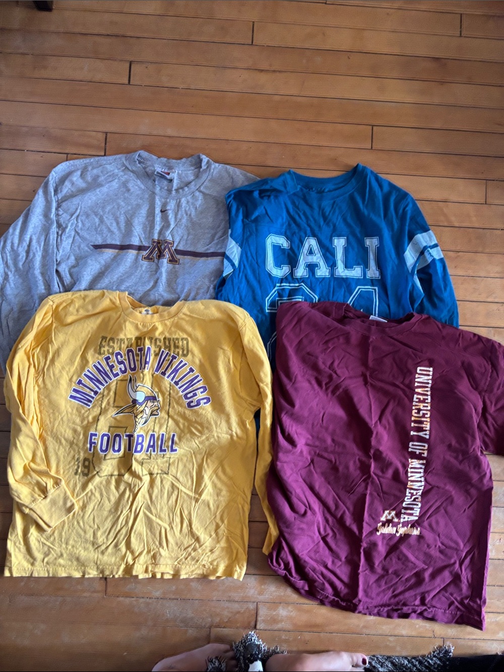EUC Men's Athletic Graphic Tee and Long Sleeve Tees